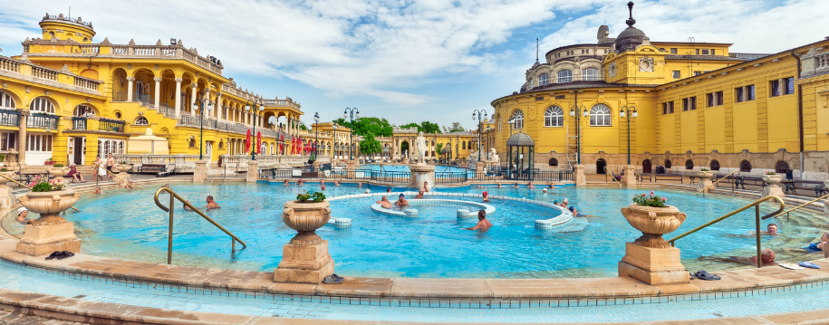 cual-es-balneario-famoso-budapest-hungria-banos-szechenyi.png